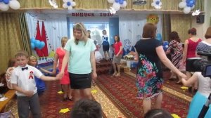 Танец с родителями « Первоклашки» выпуск 2016  МБДОУд/с №5 «Теремок«муз.руководитель Смирнова Е.Ю.