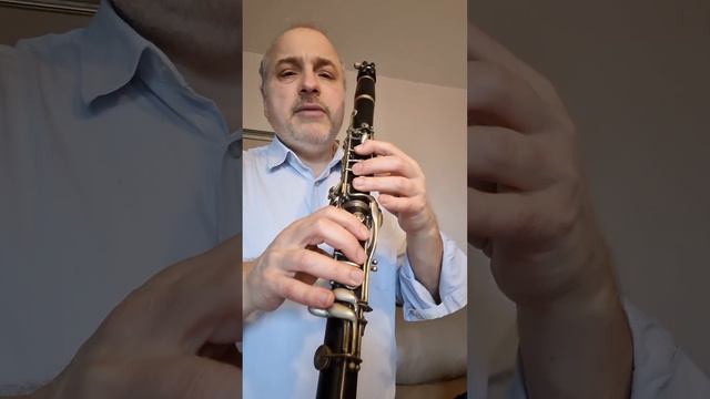 5 аппликатурных упражнений в Фа мажоре на Кларнете от Александра Винокурова смотреть онлайн