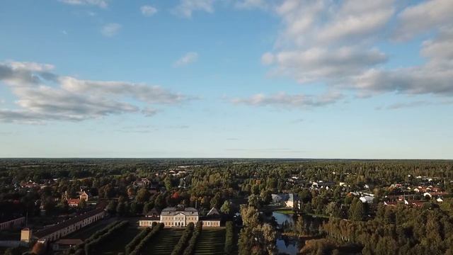 Green Screen Background drone flight over a beautiful mansion/Chroma Key Backgrounds смотреть онлайн