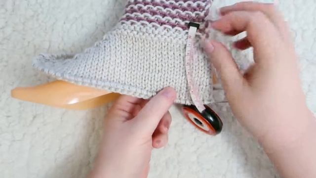 САПОЖКИ, СЛЕДКИ, НОСКИ НА 2 СПИЦАХ . Мастер класс смотреть онлайн