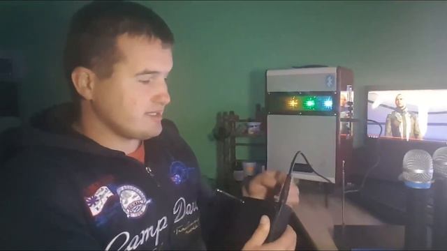 zBOGDANom - Беспроводной Микрофон Радиомикрофон Shure SH-200 Против SENNHEISER EW-100 смотреть онлайн