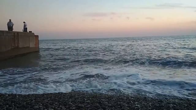 Звуки Черного моря во время шторма. смотреть онлайн