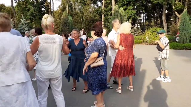 ОЙ, СМЕРЕКО! ТАНЦЫ ХАРЬКОВ СЧАСТЛИВЫЕ МОМЕНТЫ смотреть онлайн