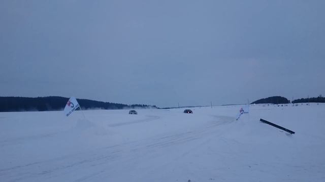 Тренировка 25 января перед первым этапом Rush Riders Ice Cup финиш SUBARU vs EVO смотреть онлайн