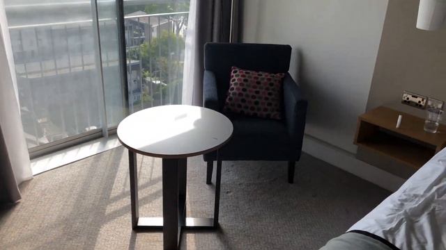Crowne Plaza Plymouth, England, Room Review смотреть онлайн