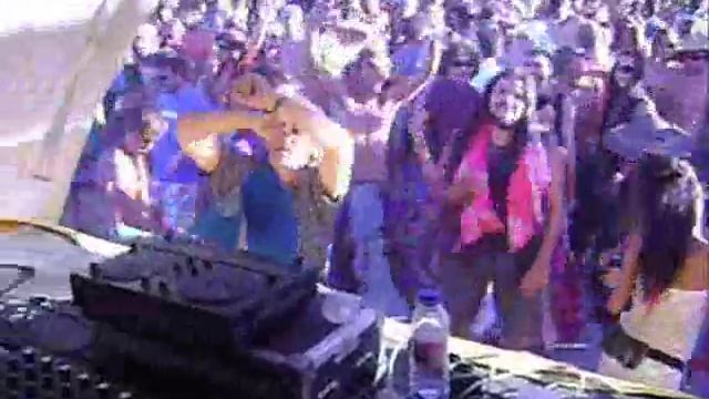 Basement Freaks at Groovy Beach Stage Boom Festival Portugal08 смотреть онлайн