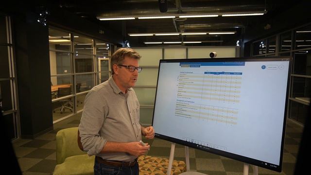 Is there a consumer vs business version of Microsoft Surface?! смотреть онлайн