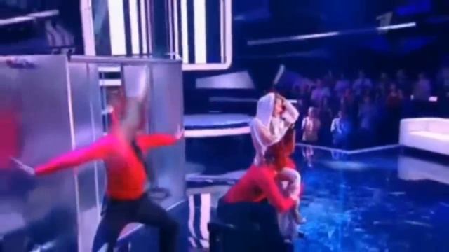 Один В ОДИН! Выпуск 2 - Юлия Савичева (Кайли Миноуг) смотреть онлайн
