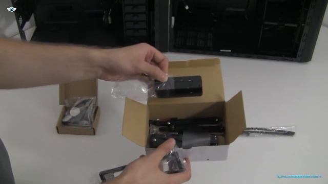 BitFenix Shinobi vs SilentiumPC Gladius 800 Pure Black смотреть онлайн