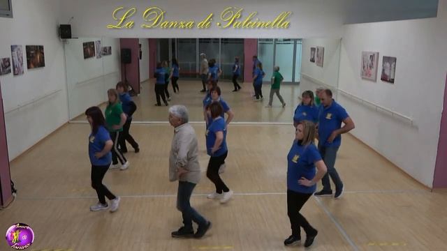 LA DANZA DI PULCINELLA - Tarantella (Coreo Tonino Galifi) Ballo di Gruppo смотреть онлайн