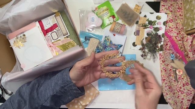 Show & Tell | Paper Inspirations August Subscription Box смотреть онлайн