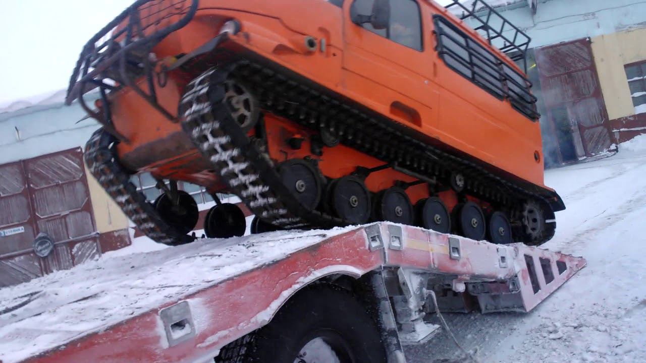 Вездеходы БОБРы(ГАЗ-3409) заезжают на трал. Камаз 65221