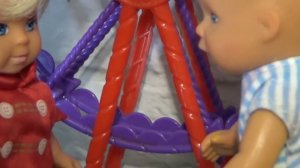 КРАСИВЫЙ МАНИКЮР ДЛЯ МАКСА) КАТЯ И МАКС ВЕСЕЛАЯ СЕМЕЙКА #Мультики #куклы #Барби