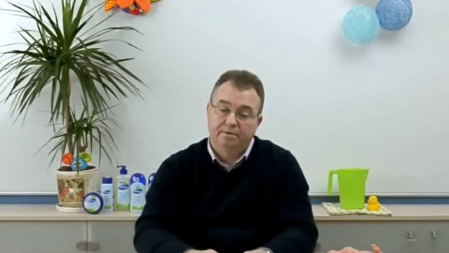 Купание новорожденного_Урок №2_Уход и гигиена малыша смотреть онлайн