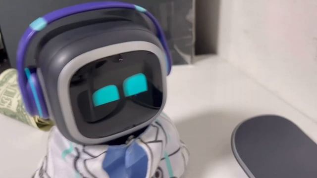 This Little Robot Stole My Precious Savings… смотреть онлайн