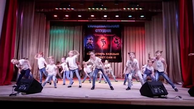 ТАНЦЕВАЛЬНАЯ СТУДИЯ"СТИЛЬ ЖИЗНИ"КРУЧЕ ВСЕХ смотреть онлайн