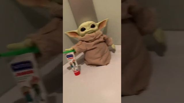 ЙОДЯ КУПАЕТСЯ, ЧИСТИТ ЗУБКИ,ЛОЖИТСЯ СПАТЬ 🛌! смотреть онлайн