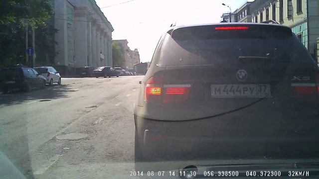 М444РУ37. Он притормозил, чтобы номер показать?