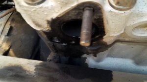 Кидает масло выхлопную трубу. (ЯМЗ 238 Турбо)