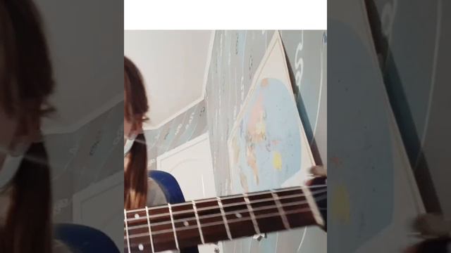 Я играю на ГИТАРЕ (уже 2 месяца)😂мой инстаграм👉🏻@kate_kovrikova смотреть онлайн