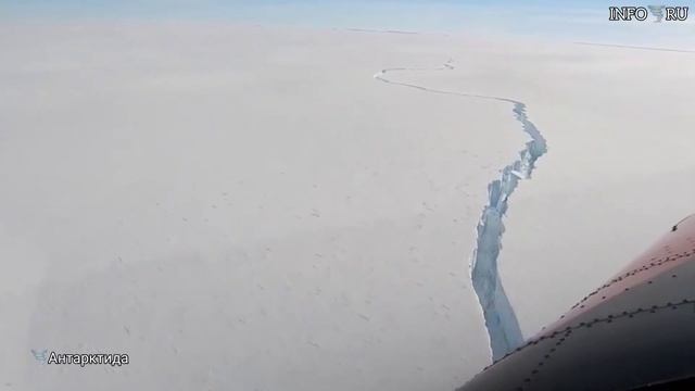 Огромнейший айсберг площадью 1270 кв/км откололся от ледника в Антарктиде. смотреть онлайн