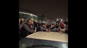 Проткнут крышу авто одним ударом отвёртки