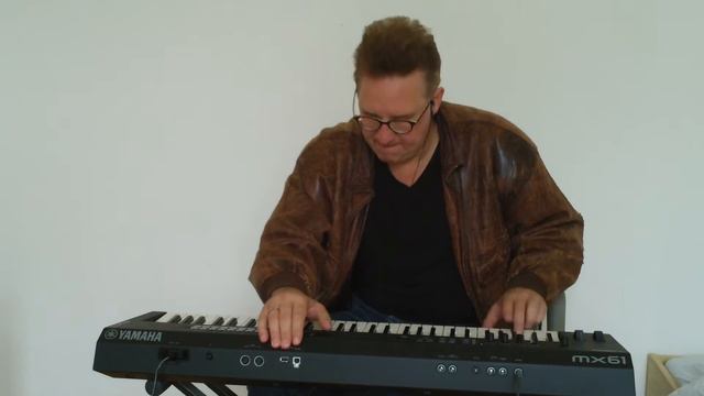 Grubenponys little Rockshow on the YAMAHA MX61 смотреть онлайн