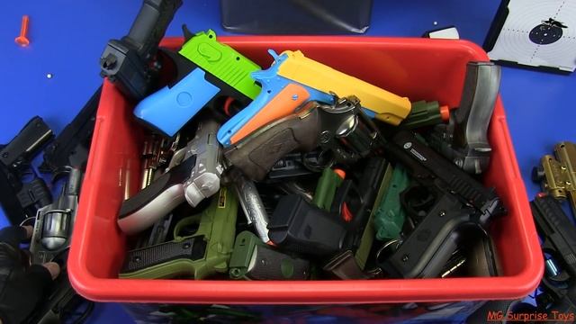 Toys Gun ! Box of Toy Guns - Realistic Toy Gun ! Airsoft,Nerf,Soft Bullet смотреть онлайн