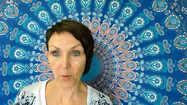 Frownies Face and Neck Moisturizer Instructions смотреть онлайн