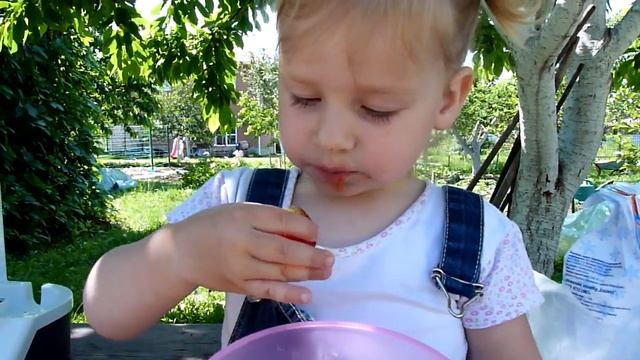 ДЕЛАЕМ МОЛОЧНЫЕ КОКТЕЙЛИ MAKE MILKSHAKES смотреть онлайн