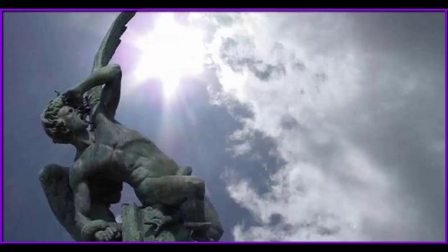 la cosa que habita en la estatua del angel caido смотреть онлайн