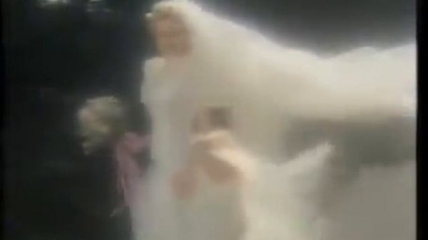 Estee Lauder (Beautiful) - 1980s Advert