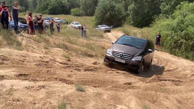 Viano. Vito. 4x4. Off-road Mercedes. Test 4matic. смотреть онлайн
