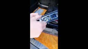 замена лампы, снятие и установка заднего фонаря на Рено Кангу 2