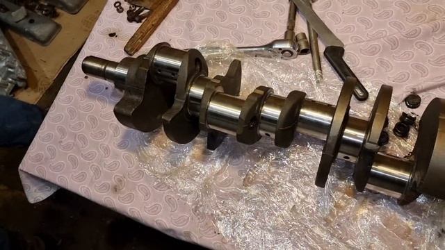 Шлифовка, чистка каналов коленвала v8 ЗМЗ 513/523. О балансировке коленвала и двигателя в целом смотреть онлайн