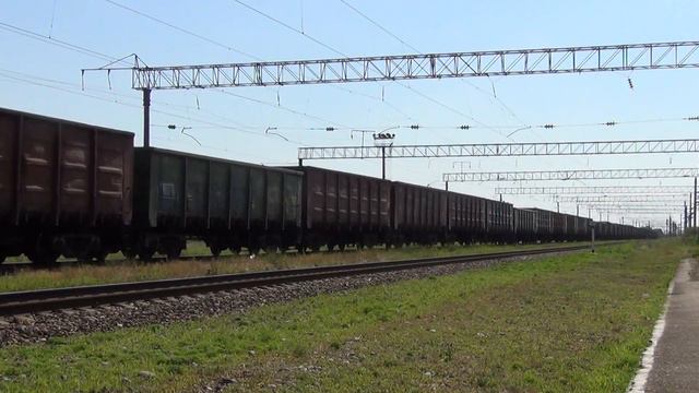Электровоз ВЛ80С-2353 с грузовым поездом смотреть онлайн