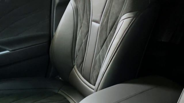 Toyota RAV 4 - перетяжка салона и дверей в стиле Mercedes S-класс, со вставками из алькантары 2022