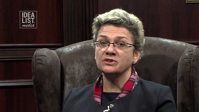 Анастасия Некрасова: "Учитель, дай ребенку посидеть под партой" смотреть онлайн