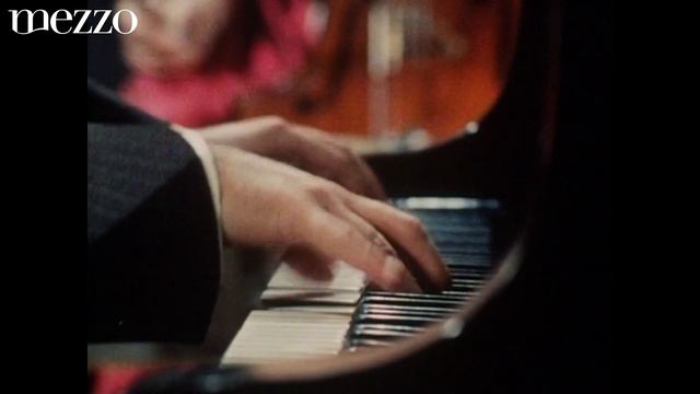 Daniel Barenboim 80 - Barenboim on Beethoven - The A Major Cello Sonata with Jacqueline Du Pré смотреть онлайн