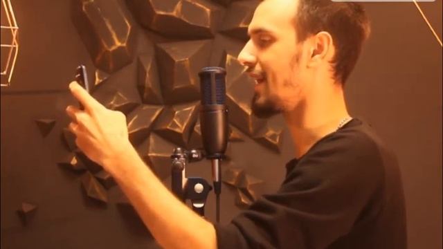 Подари Трек. Наш автор исполнитель Саша Пайро на студии смотреть онлайн