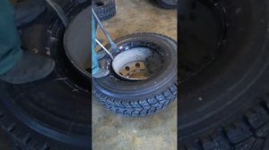 Монтаж безкамерной резины