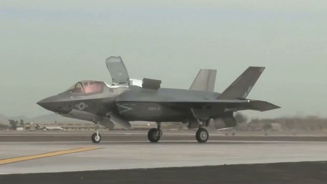 F-35 V/STOL - MCAS Yuma (2013) смотреть онлайн