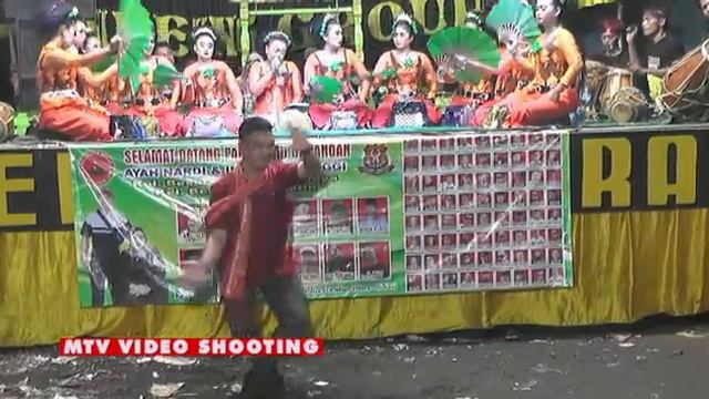 DEDE KOSWARA OCENG PUTRA AYAH NARDI MALAM смотреть онлайн
