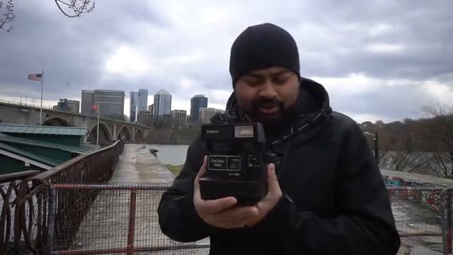 IMPOSSIBLE POLAROID 600 CAMERA (This Camera Is Older Than I Am)