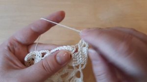 Вяжем салфетку или скатерть из легкого, квадратного мотива крючком.