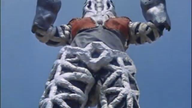 Attack of the Striped Alien Banana! Ultraseven vs Godola смотреть онлайн