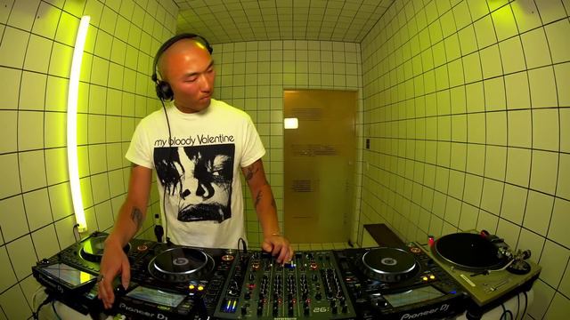 Mala Junta - D.Dan | HÖR - Jun 14 / 2023 смотреть онлайн