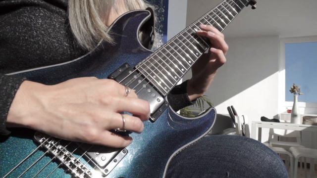 Scarlet Cover (Periphery) - Aveya смотреть онлайн