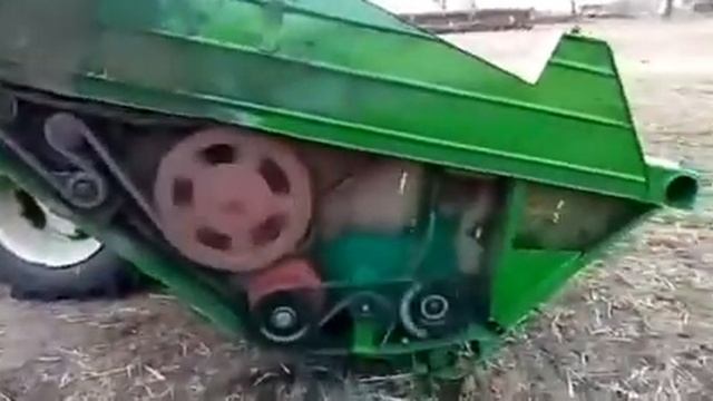 Установка ГСТ 90 на жатку за 2 дня! Установка привода ножа Шумахер на немку (плющилку) Е302, Е303! смотреть онлайн