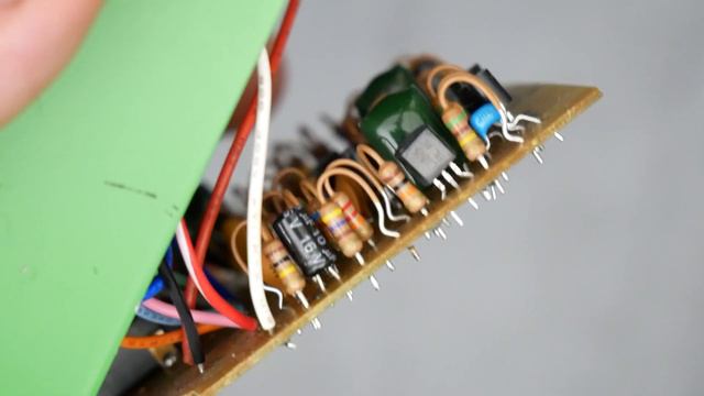 Repair and Modification Ibanez TS-9 Tubescreamer смотреть онлайн